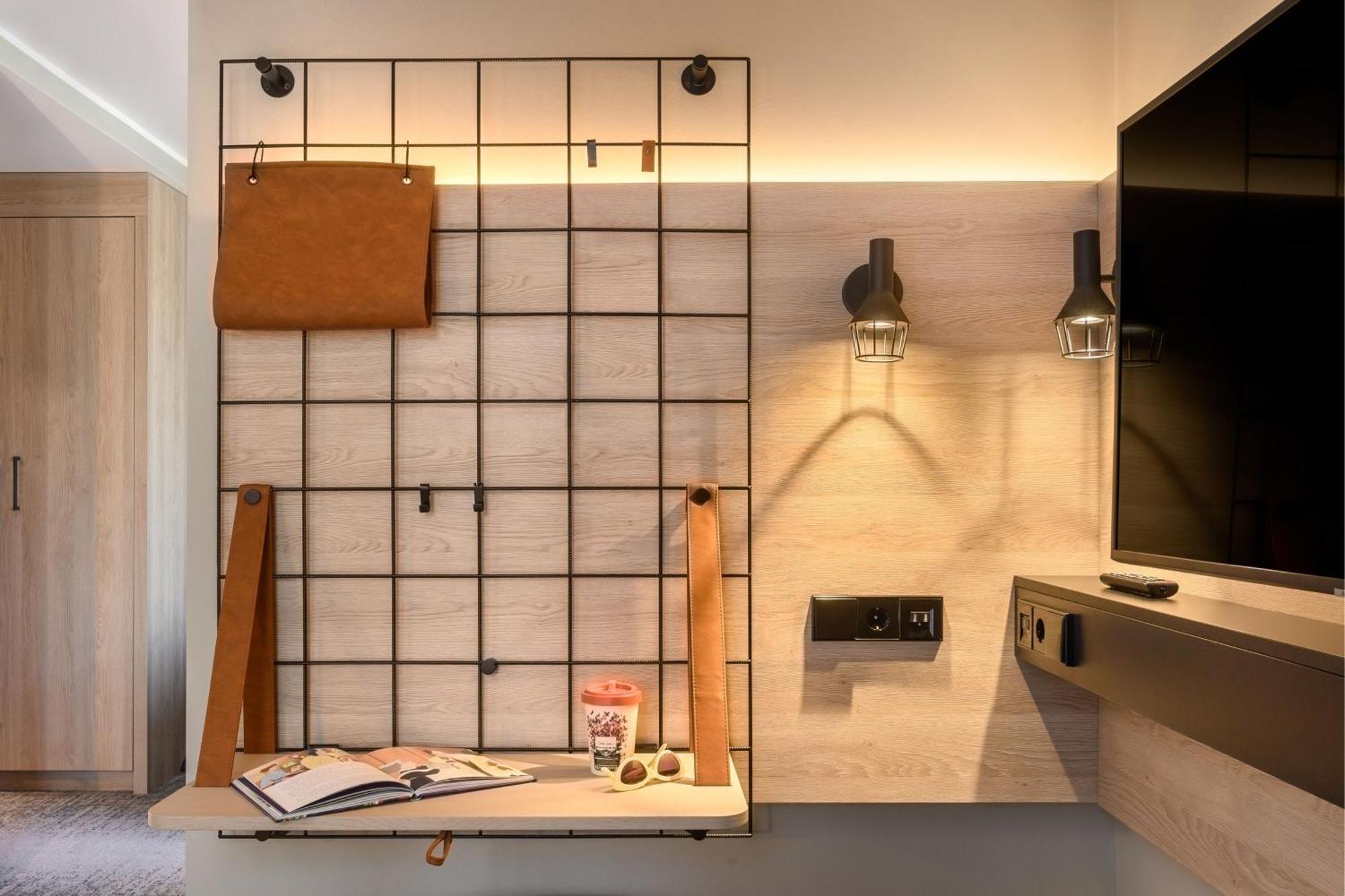 Moxy Neustadt Hotel 3*